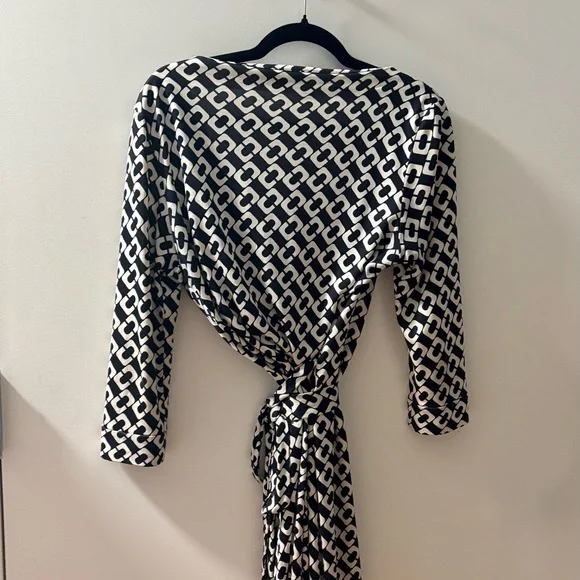DVF Jeanne Silk Jersey Wrap Dress | Size 14 - Picture 6 of 6